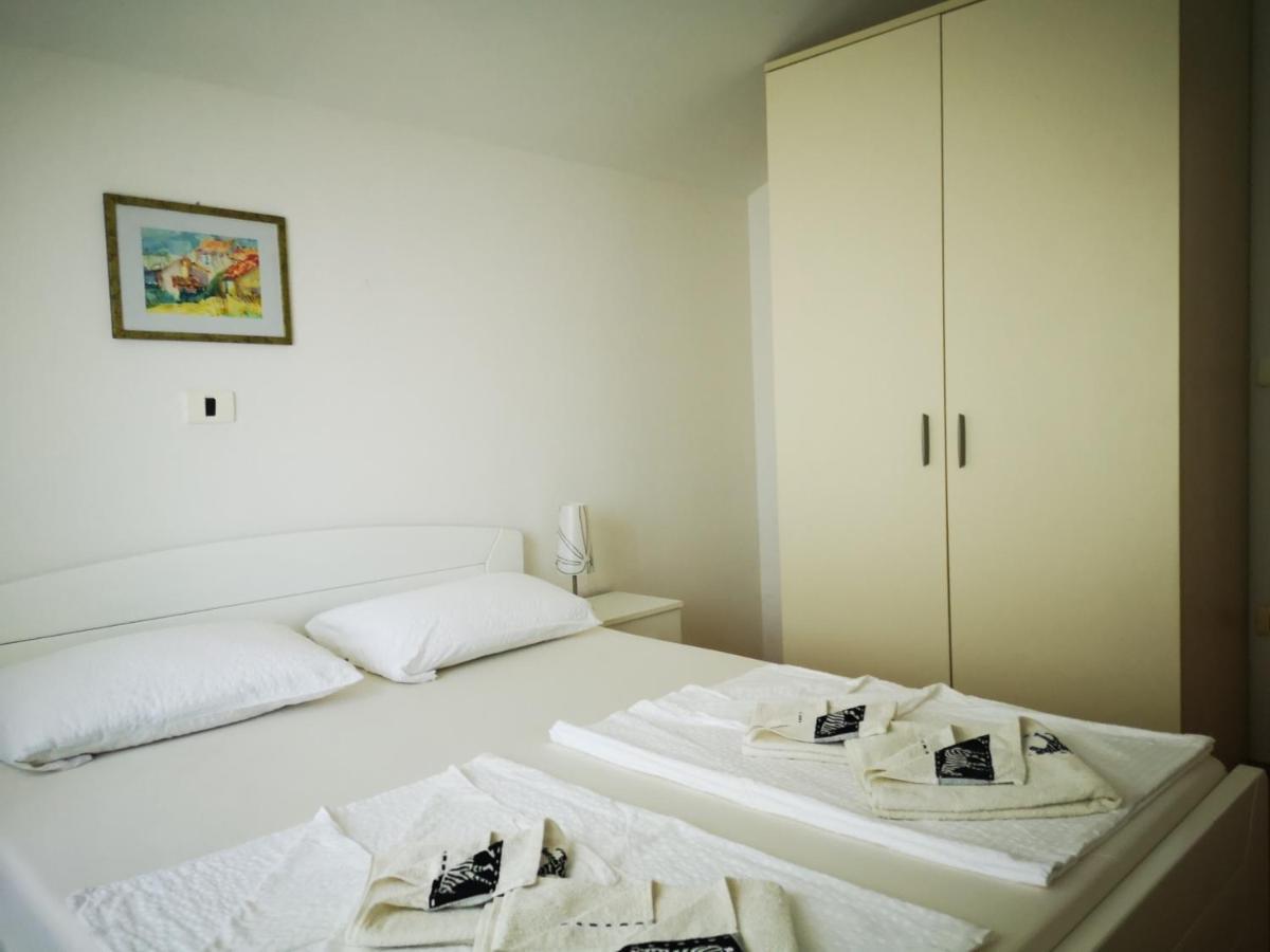 Apartma Ceh Gabrovica pri Črnem Kalu Buitenkant foto